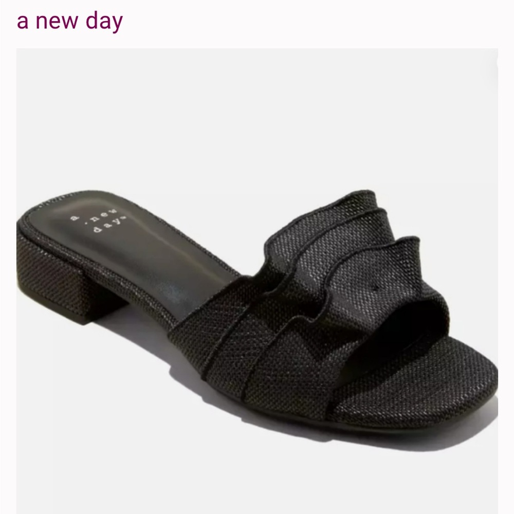 A new day Lyta black sandals